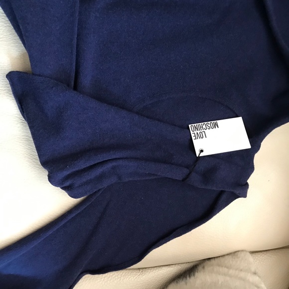 Love ❤️ Moschino Wool Dress - Picture 8 of 16